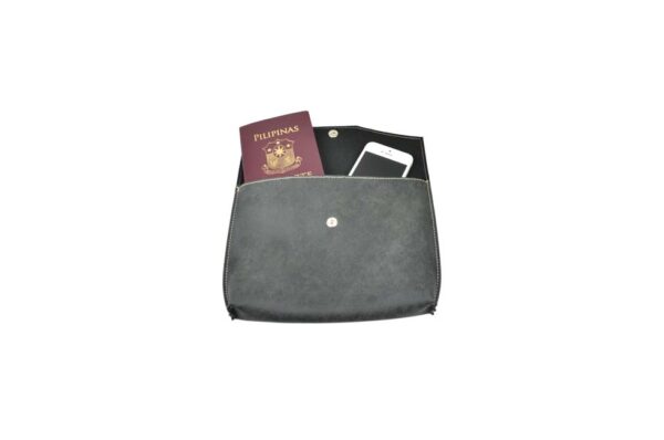 Modesto Soft Travel Pouch in Synthetic PU Leather