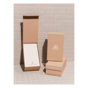 Vertical Memo Pads in a Rectagular Rigid Box with Magnetic Closure | 4.5 x 6 Inches